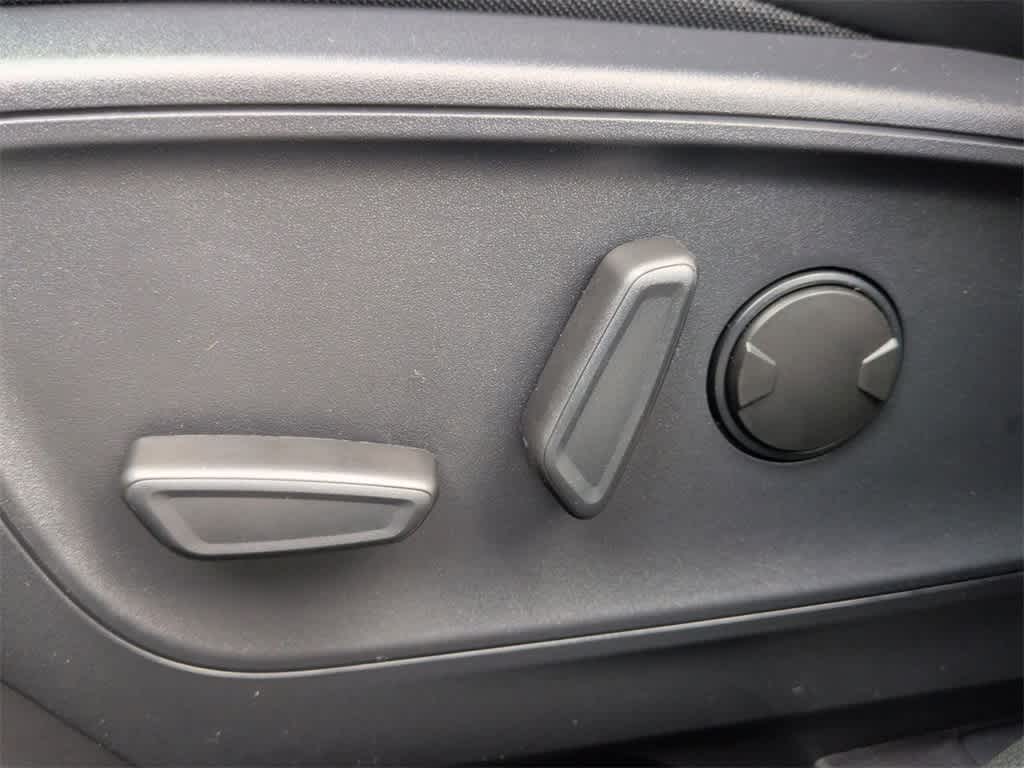 Thumbnail: 2025 Ford Escape - 18