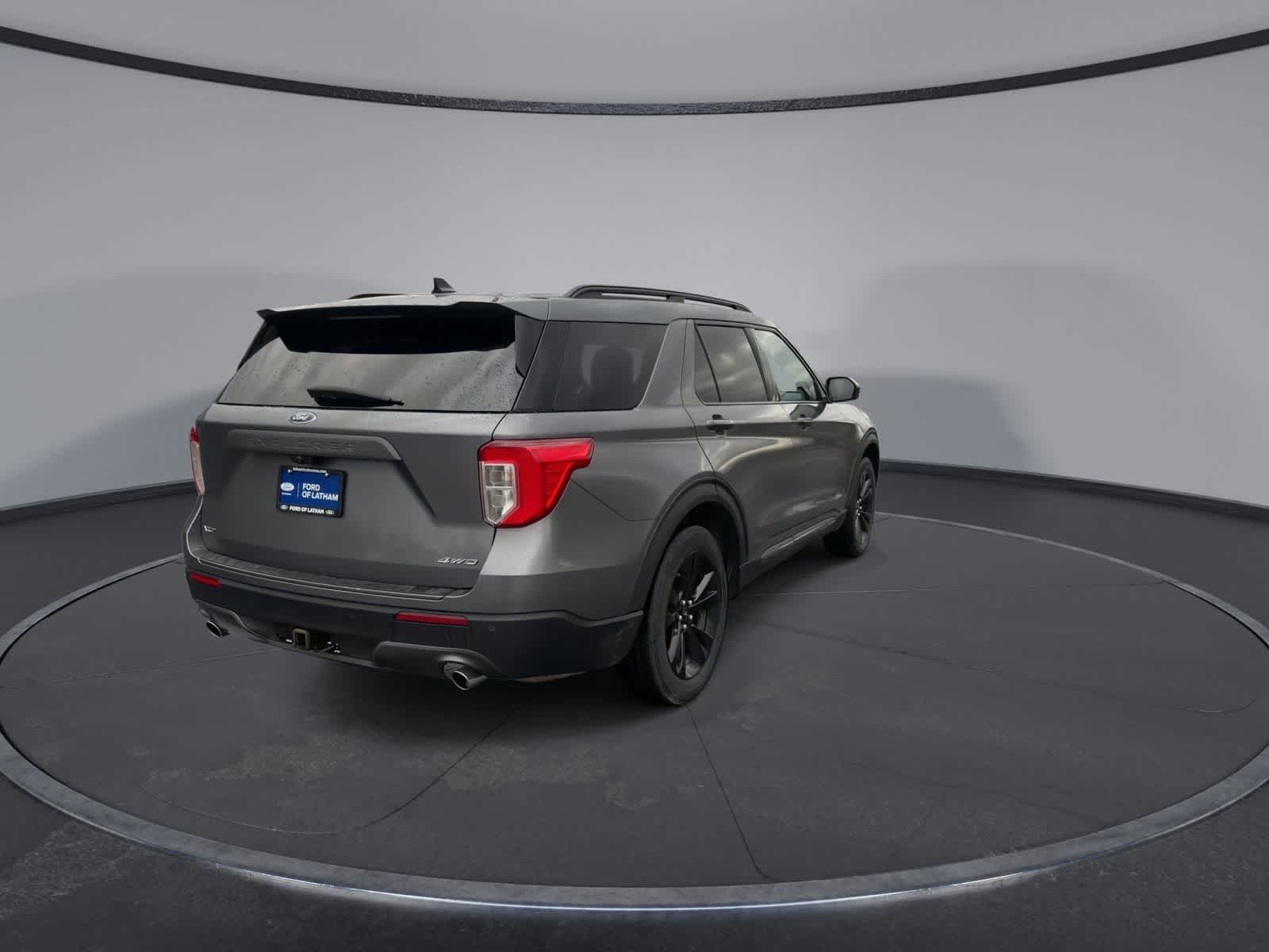 Thumbnail: 2022 Ford Explorer - 8