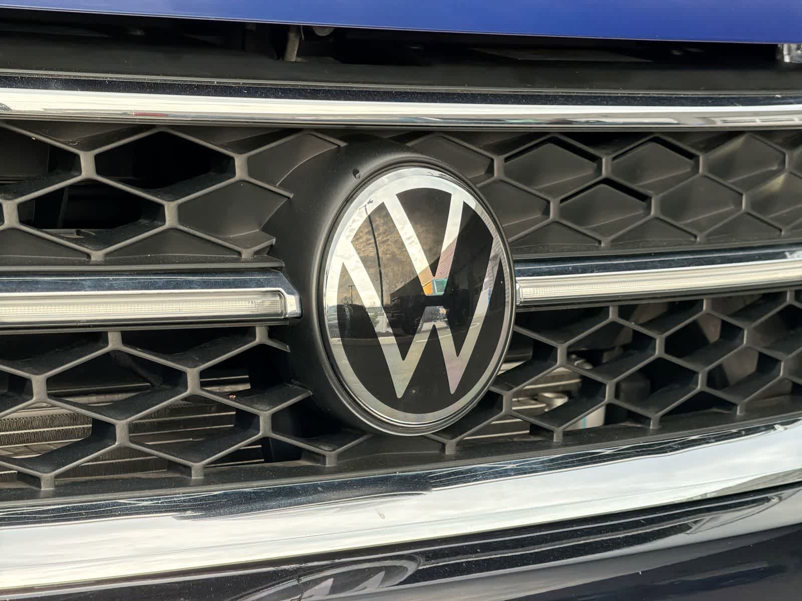 Thumbnail: 2023 Volkswagen Taos - 13