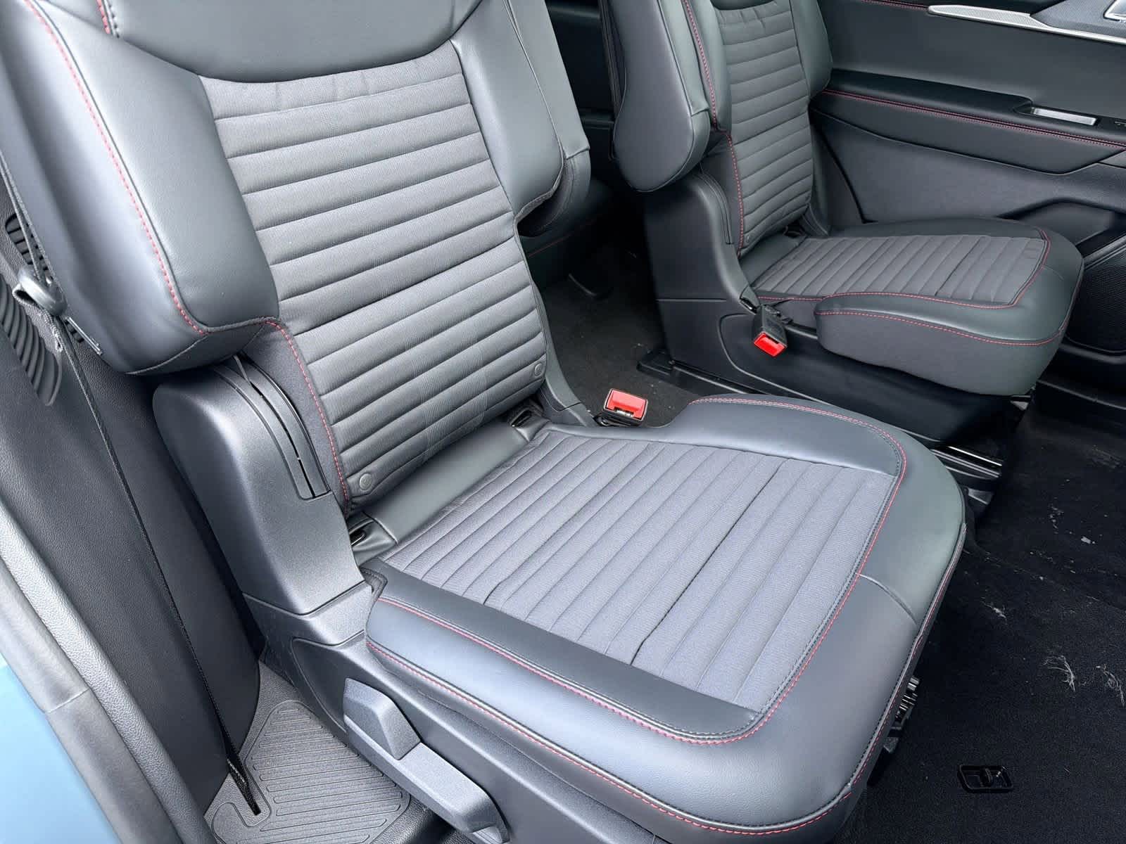 Thumbnail: 2026 Ford Explorer - 21