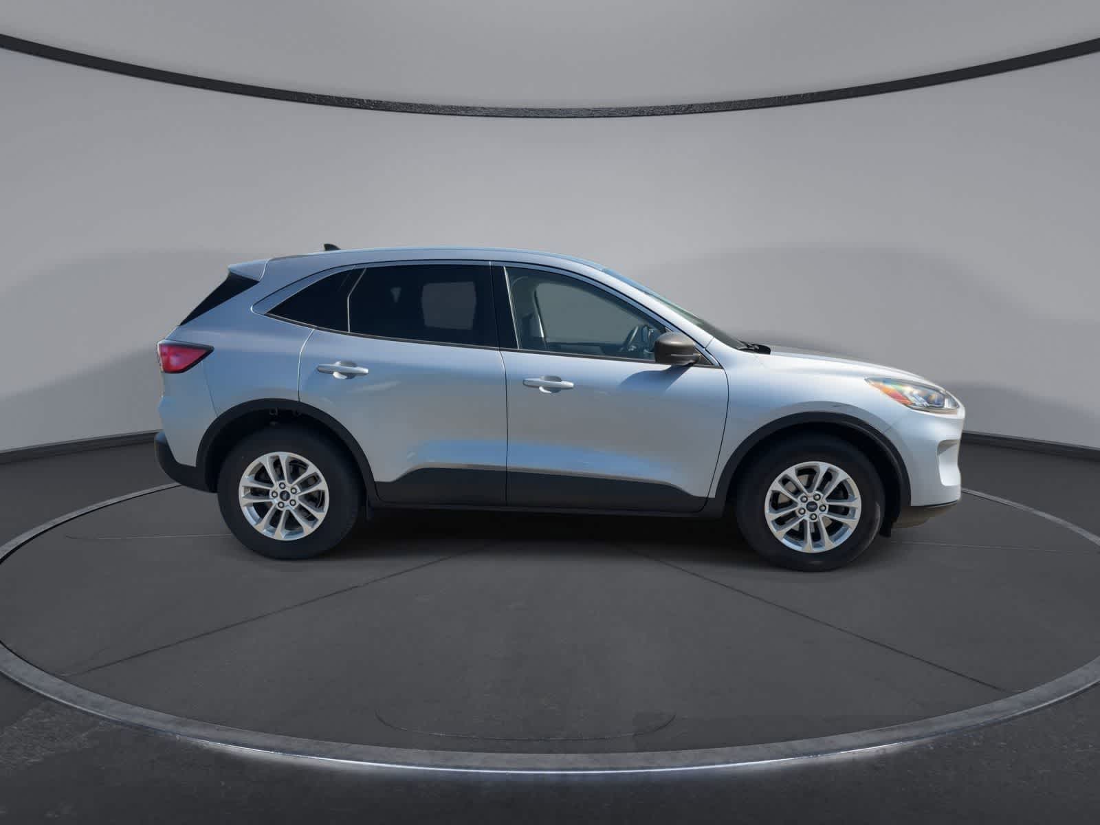 Thumbnail: 2022 Ford Escape - 8