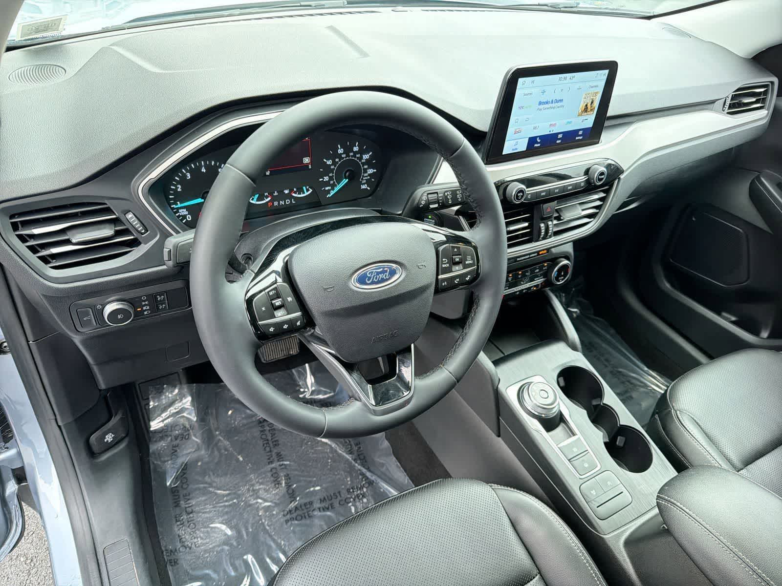 Thumbnail: 2022 Ford Escape - 10