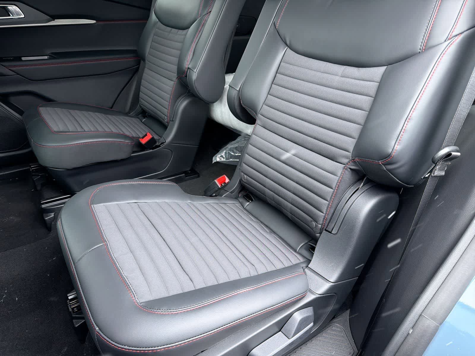 Thumbnail: 2026 Ford Explorer - 21