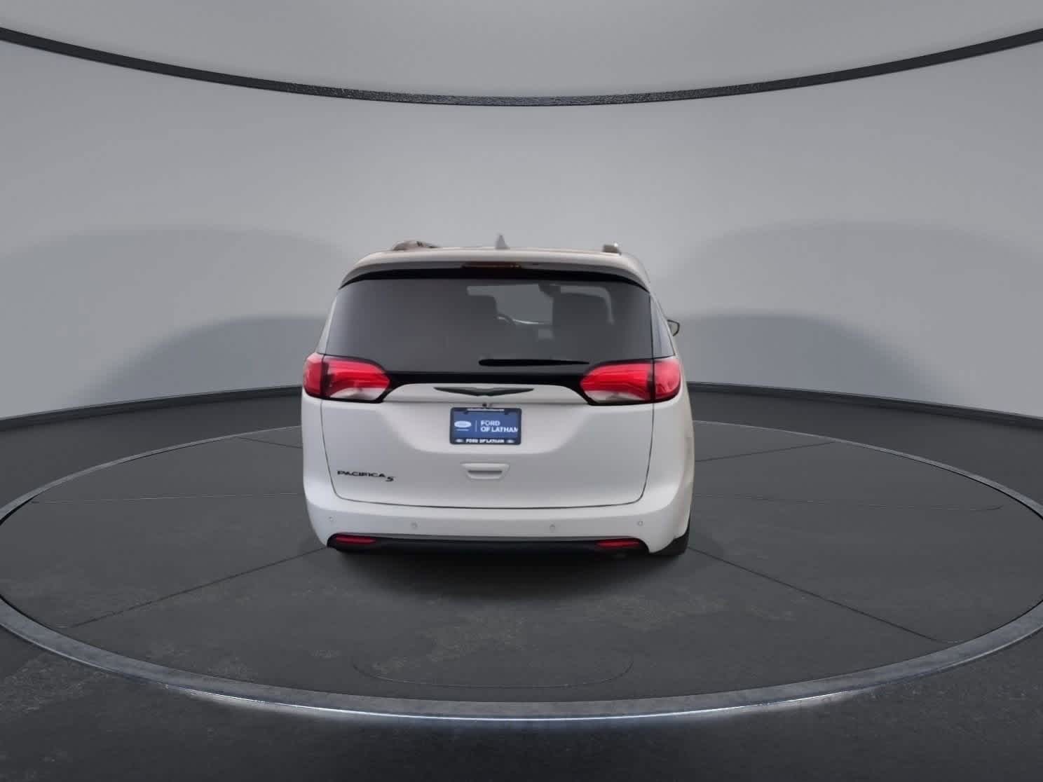 Thumbnail: 2020 Chrysler Pacifica - 7