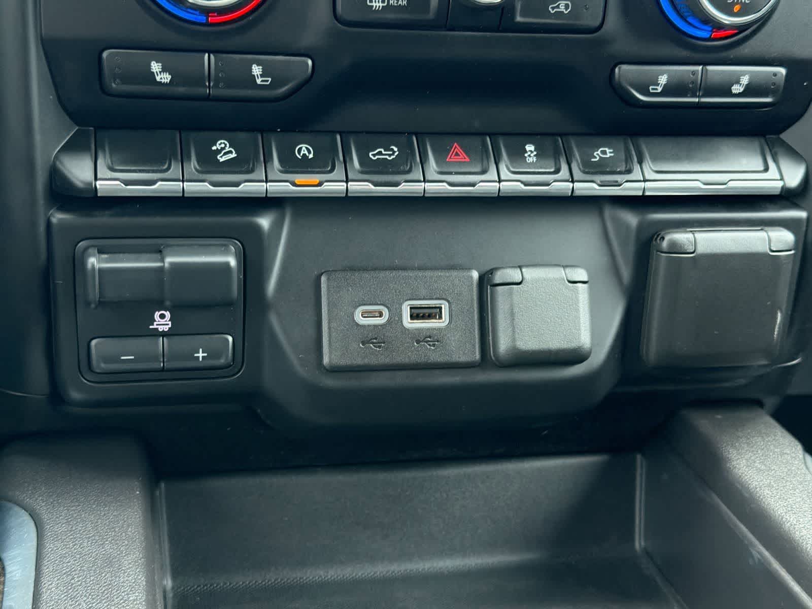 Thumbnail: 2021 Chevrolet Silverado 1500 - 31