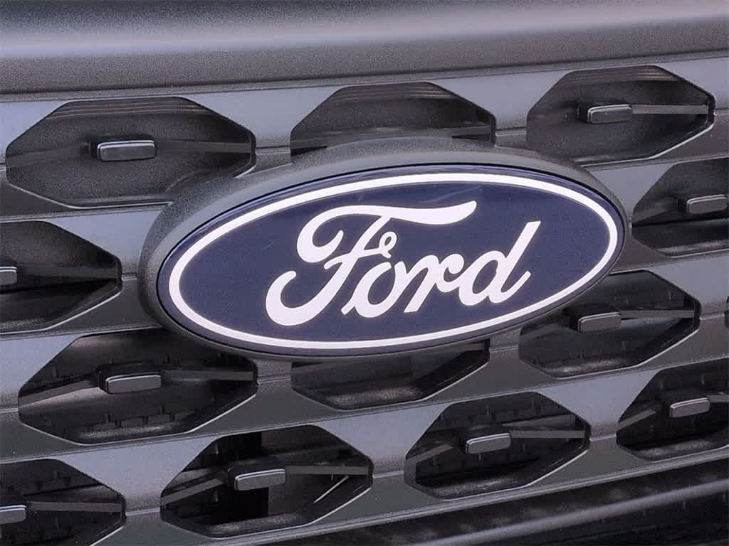 Thumbnail: 2025 Ford Maverick - 12