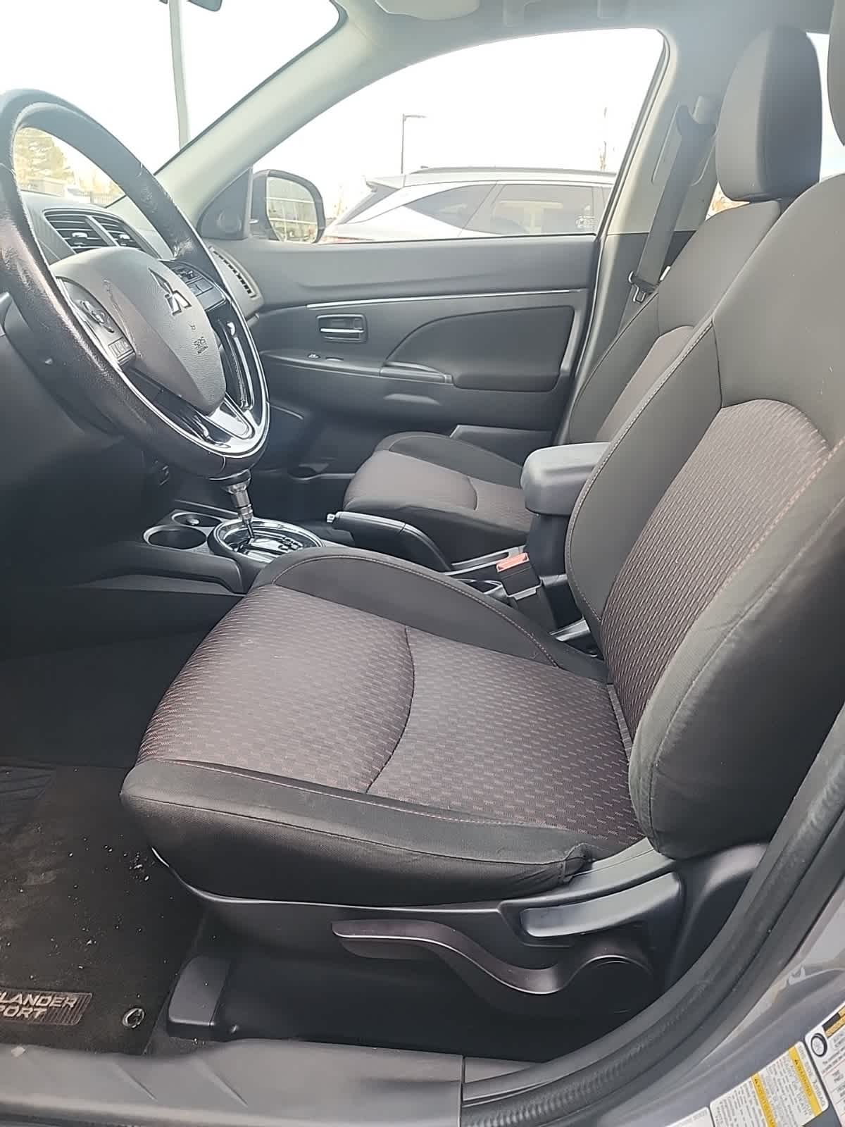 Thumbnail: 2016 Mitsubishi Outlander Sport - 2