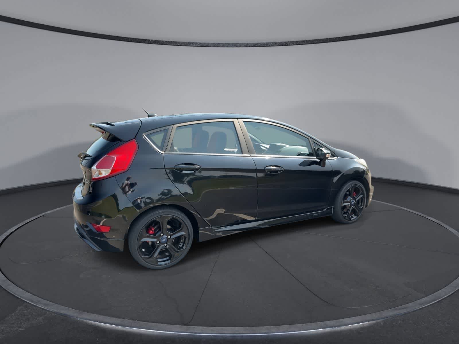Thumbnail: 2017 Ford Fiesta - 8