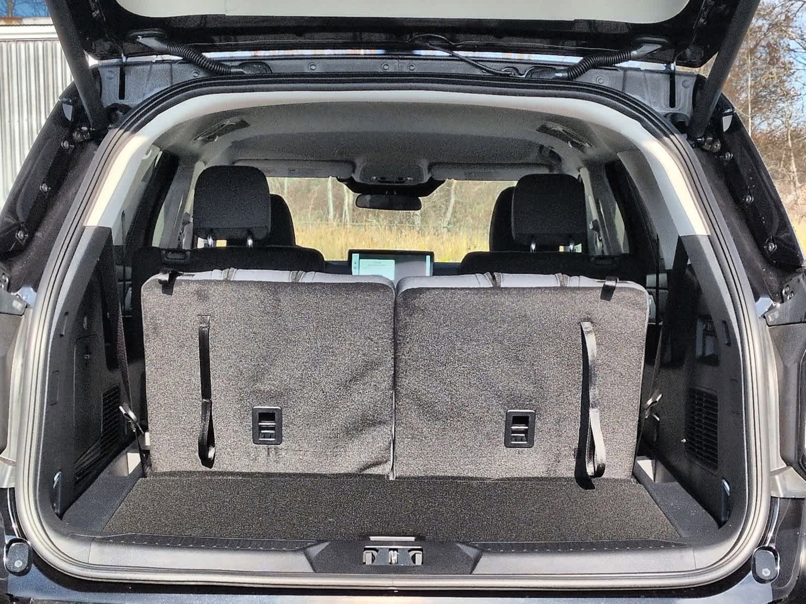 Thumbnail: 2026 Ford Explorer - 35