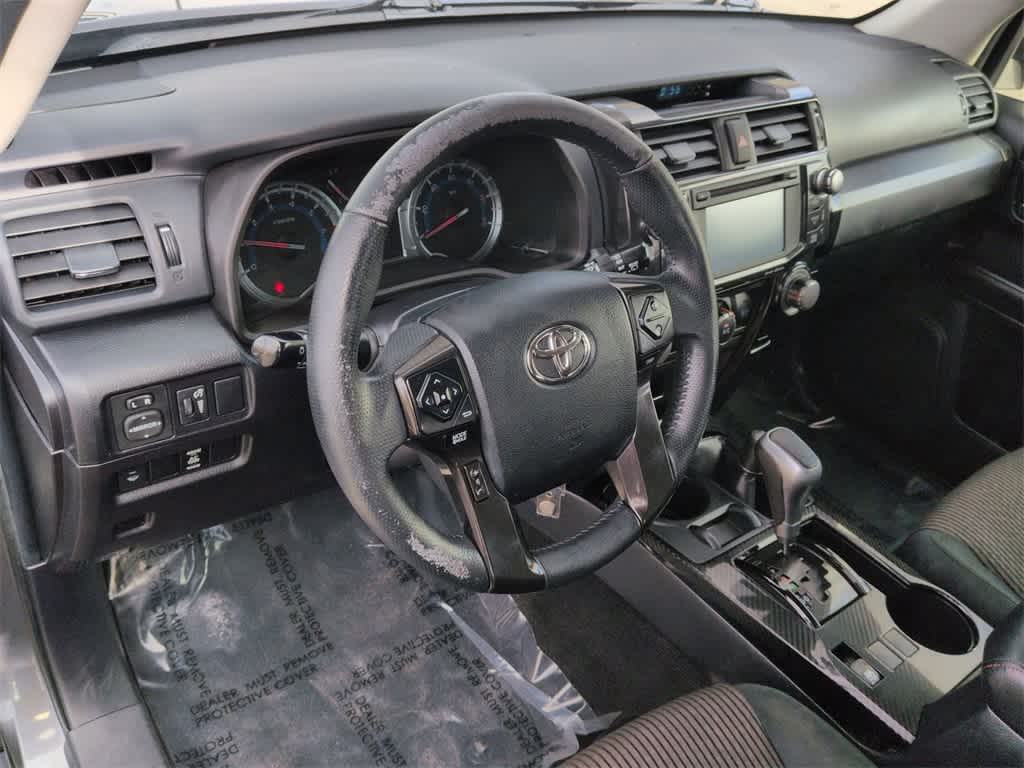 Thumbnail: 2017 Toyota 4Runner - 10