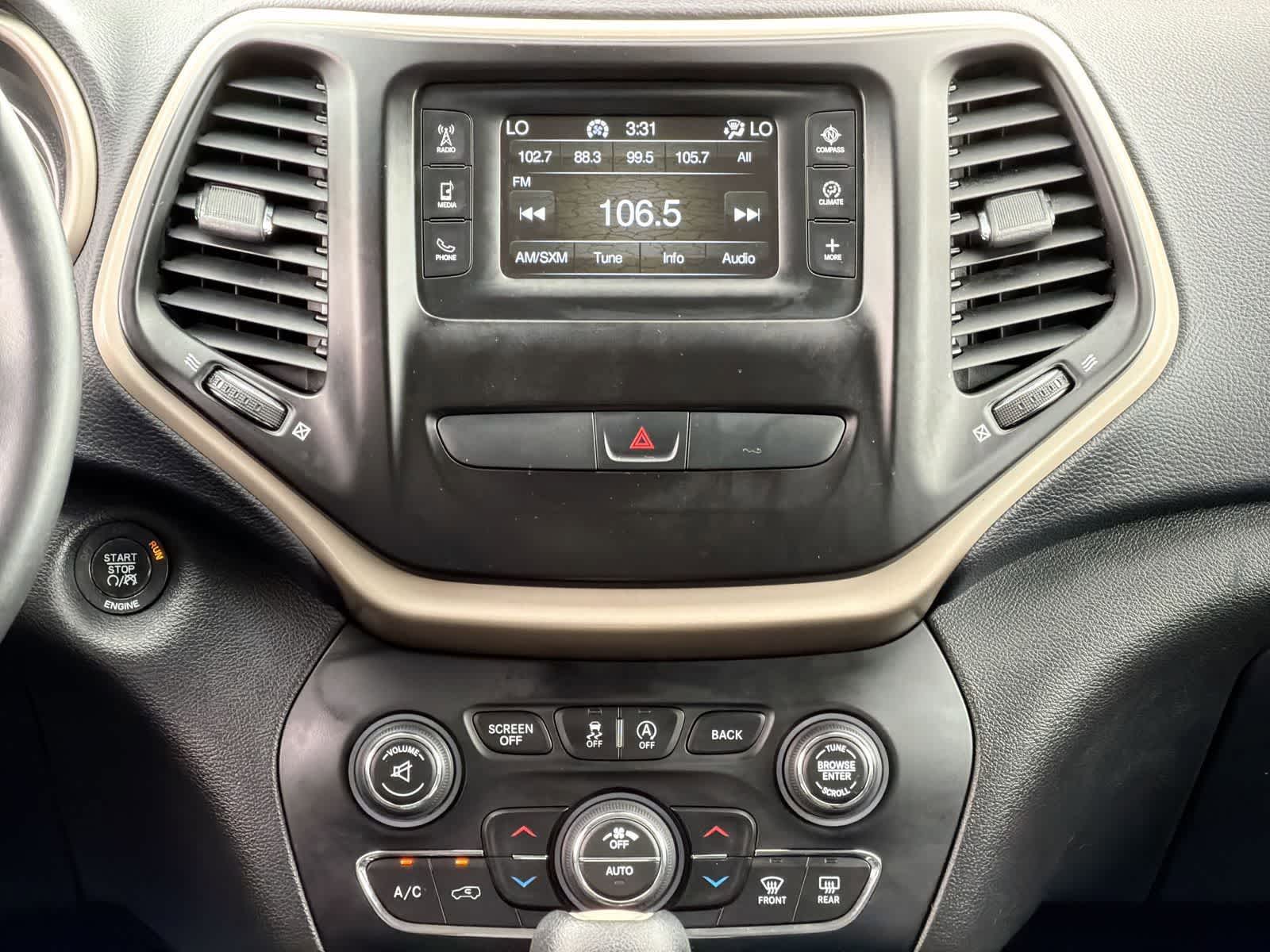 Thumbnail: 2016 Jeep Cherokee - 29