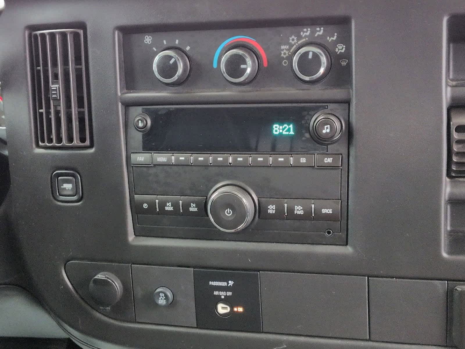 Thumbnail: 2018 GMC Savana - 28