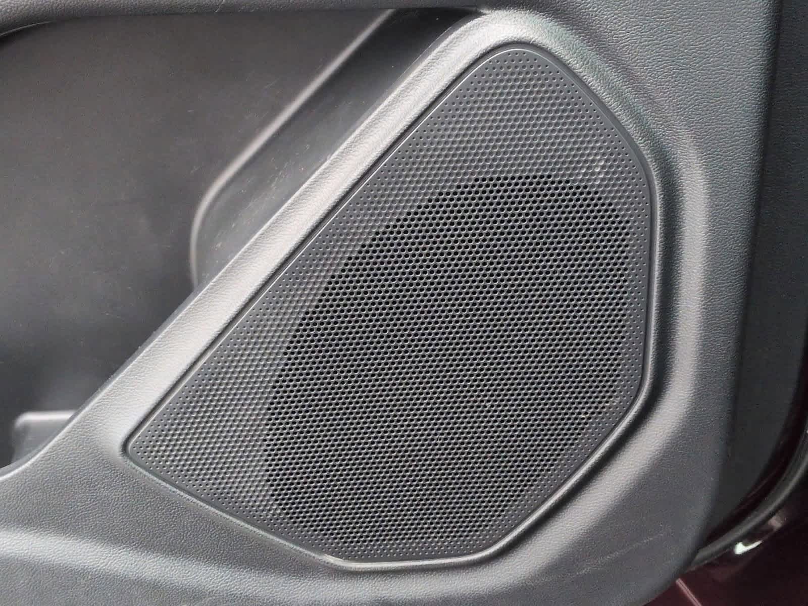 Thumbnail: 2022 Ford Explorer - 31