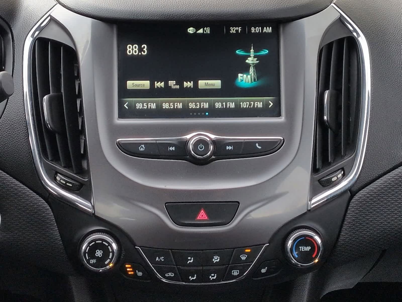 Thumbnail: 2018 Chevrolet Cruze - 28