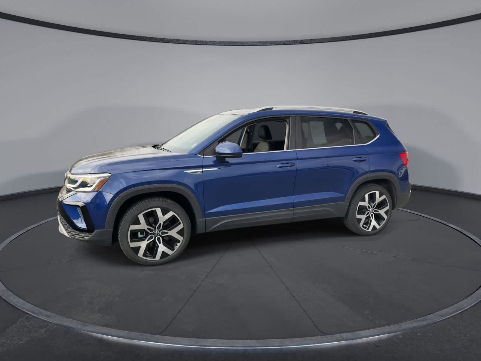 Thumbnail: 2023 Volkswagen Taos - 4