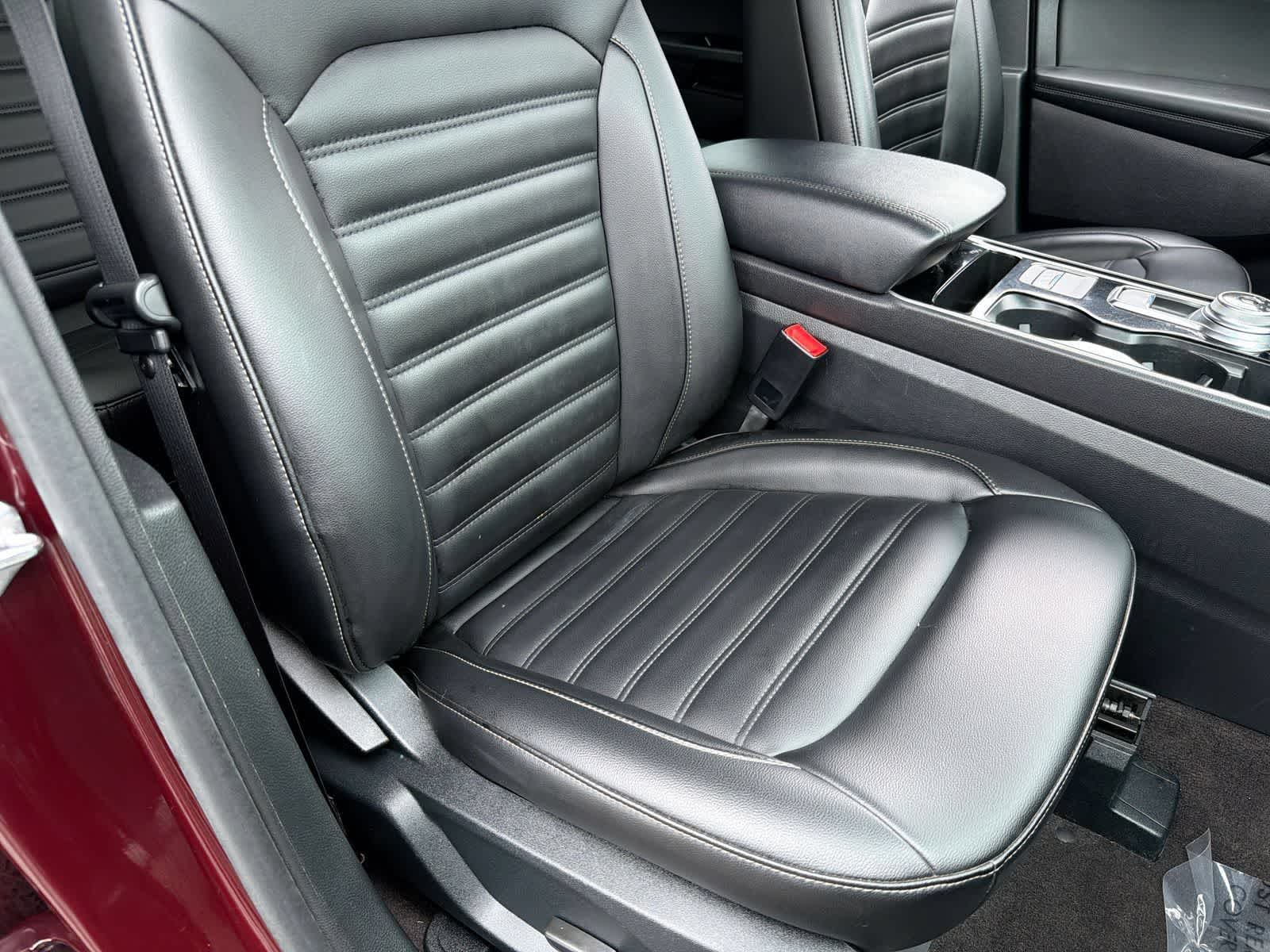 Thumbnail: 2020 Ford Edge - 21