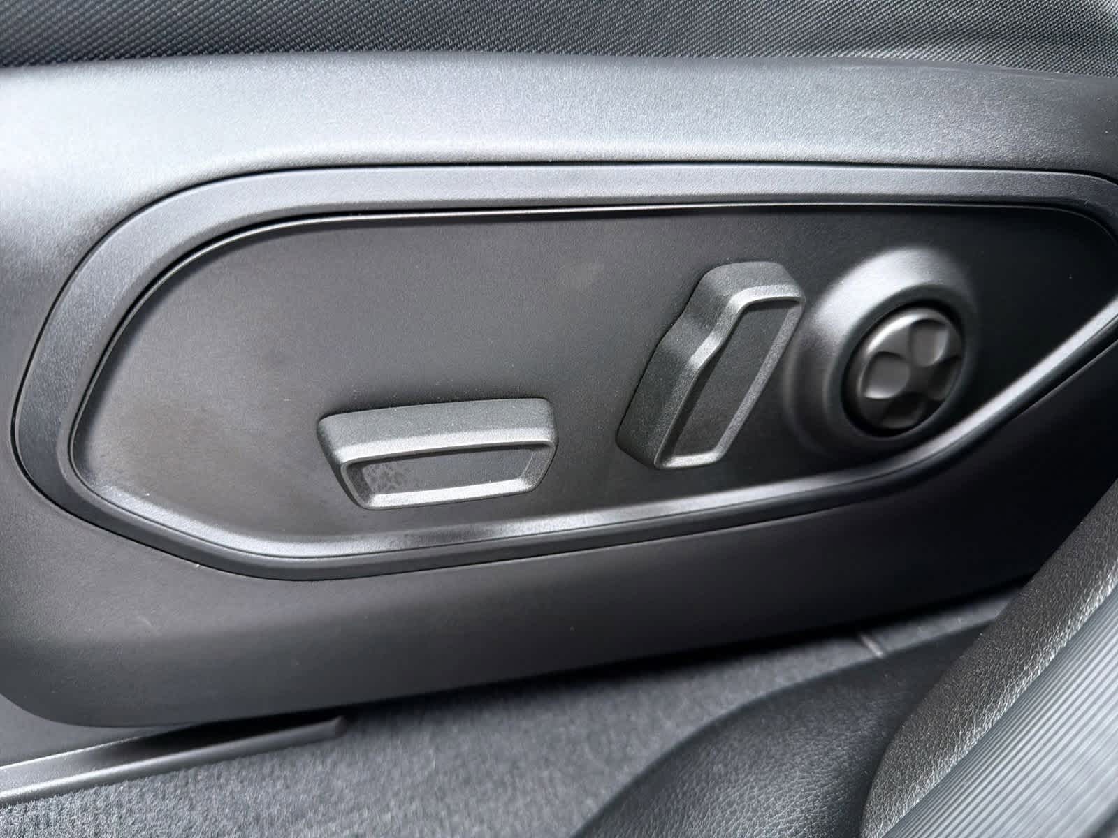 Thumbnail: 2025 Jeep Grand Cherokee - 18