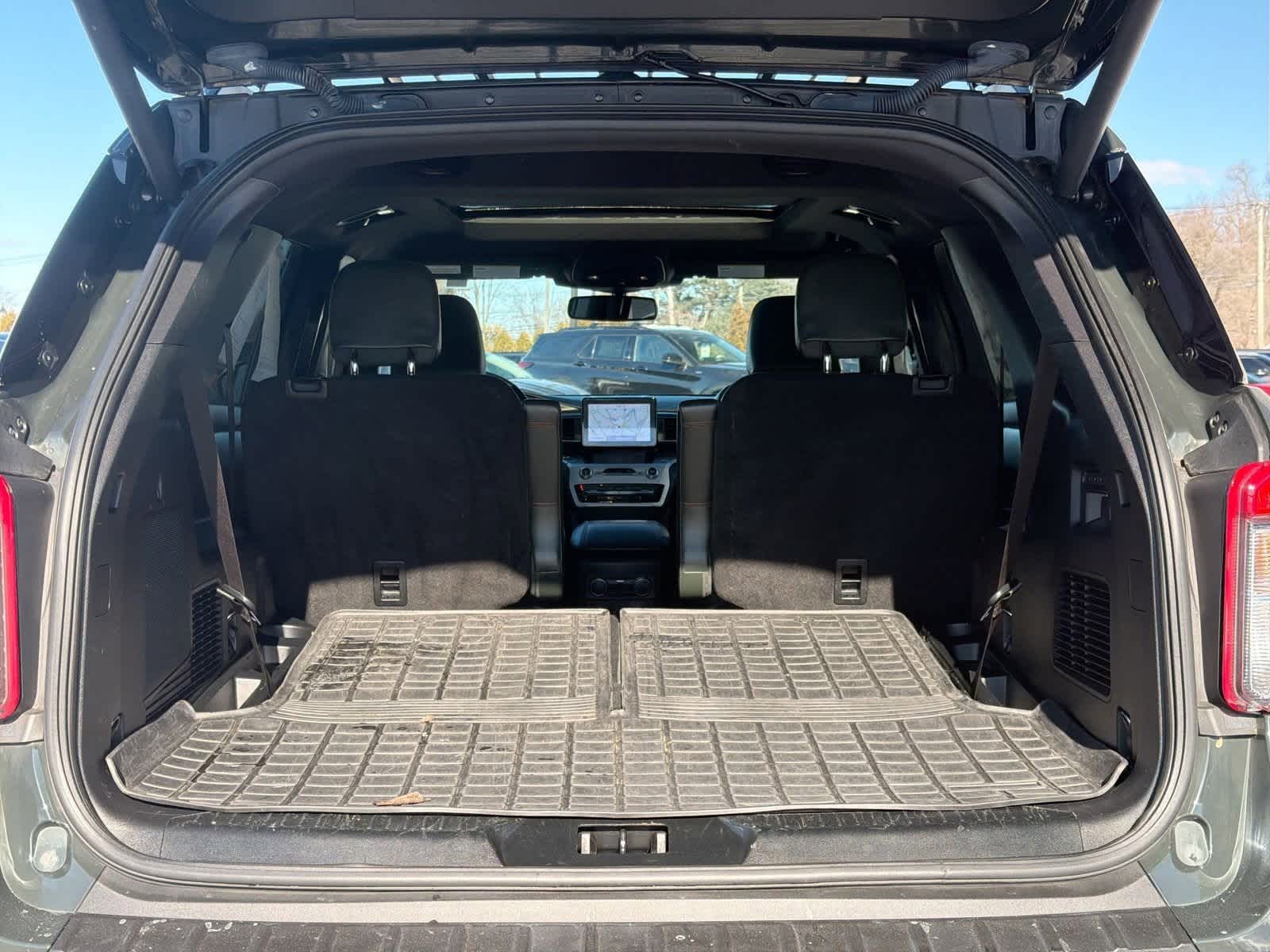 Thumbnail: 2022 Ford Explorer - 37