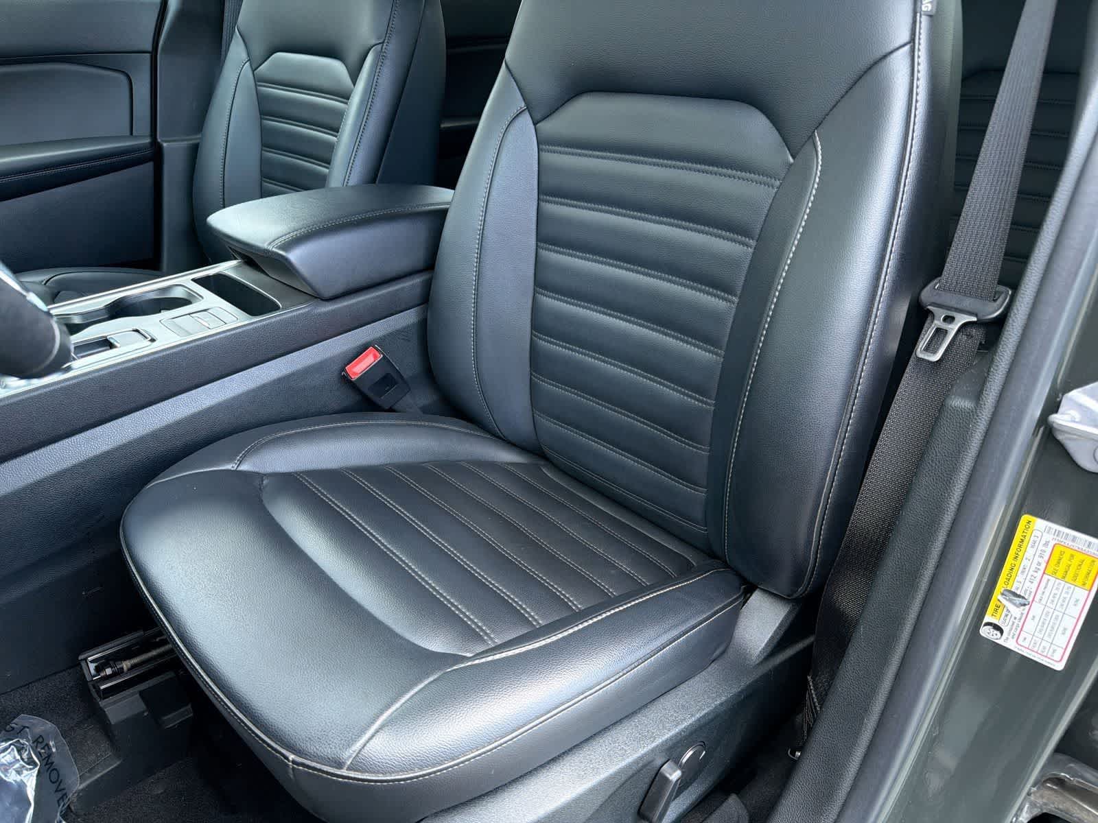 Thumbnail: 2022 Ford Edge - 17