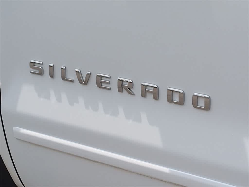 Thumbnail: 2017 Chevrolet Silverado 1500 - 13