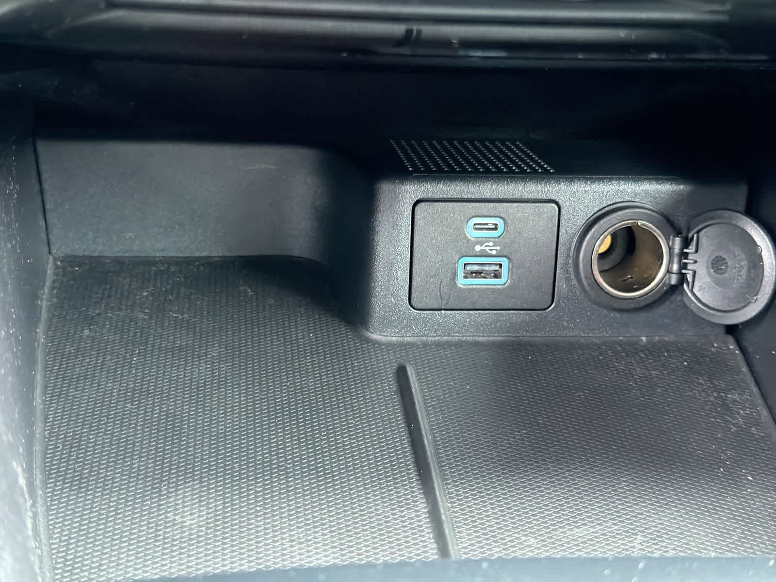 Thumbnail: 2022 Ford Escape - 32