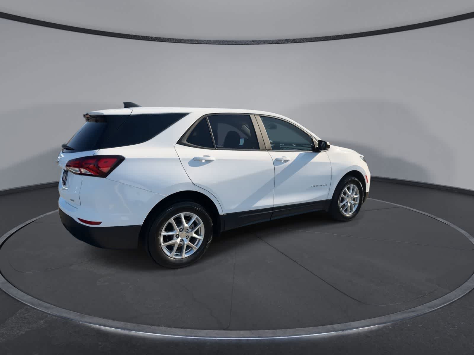 Thumbnail: 2024 Chevrolet Equinox - 8