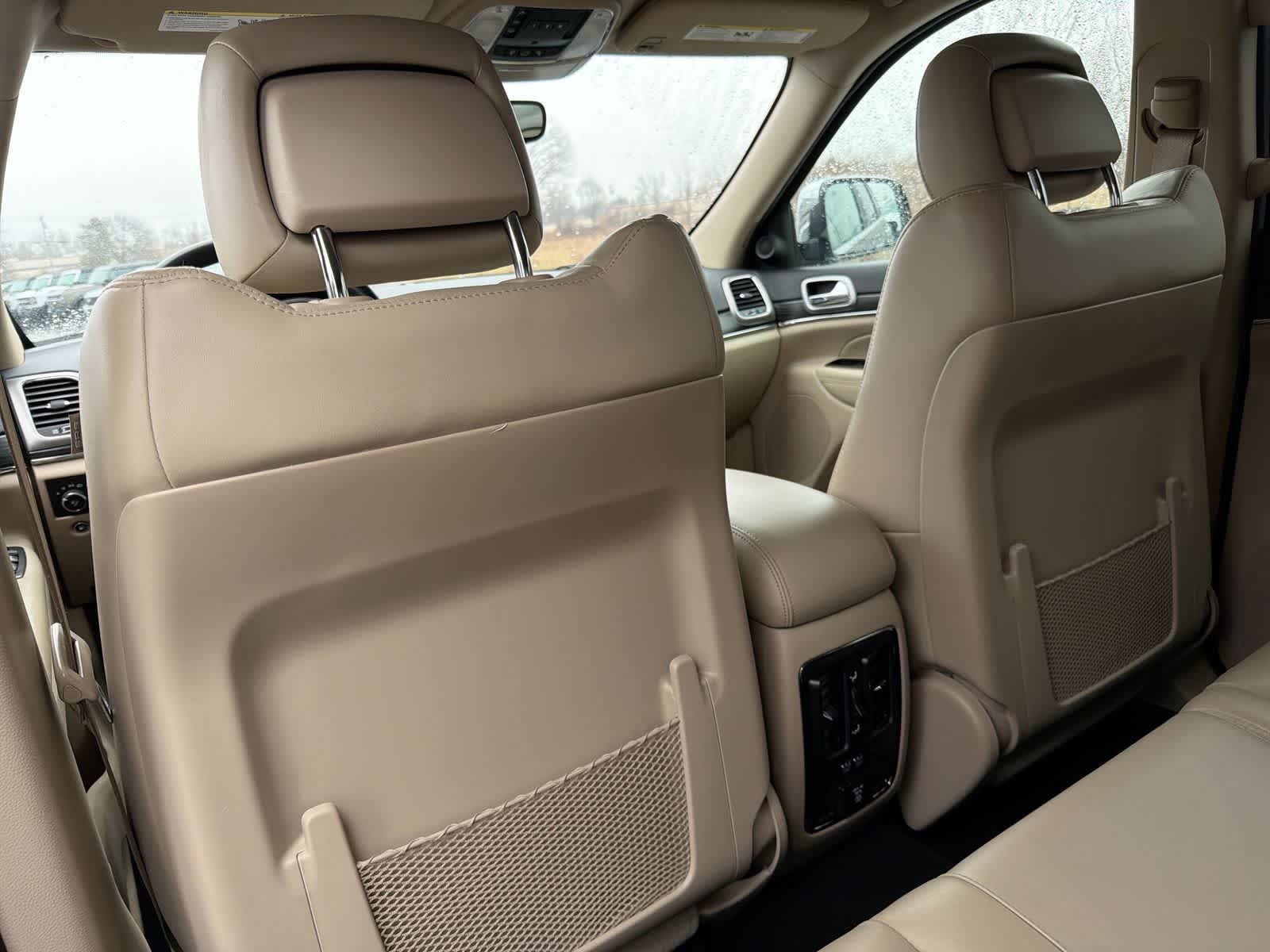 Thumbnail: 2020 Jeep Grand Cherokee - 19