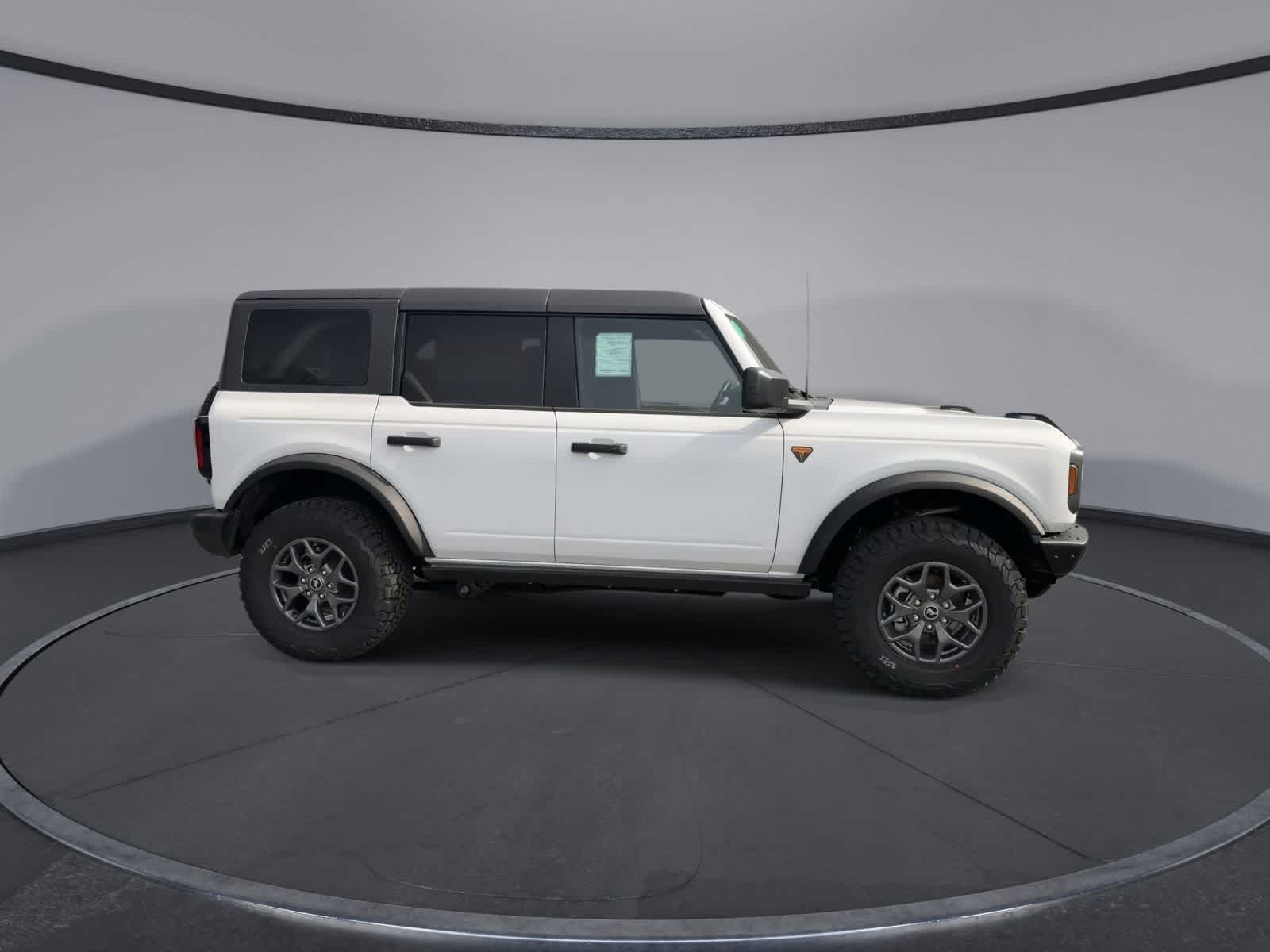 Thumbnail: 2025 Ford Bronco - 9