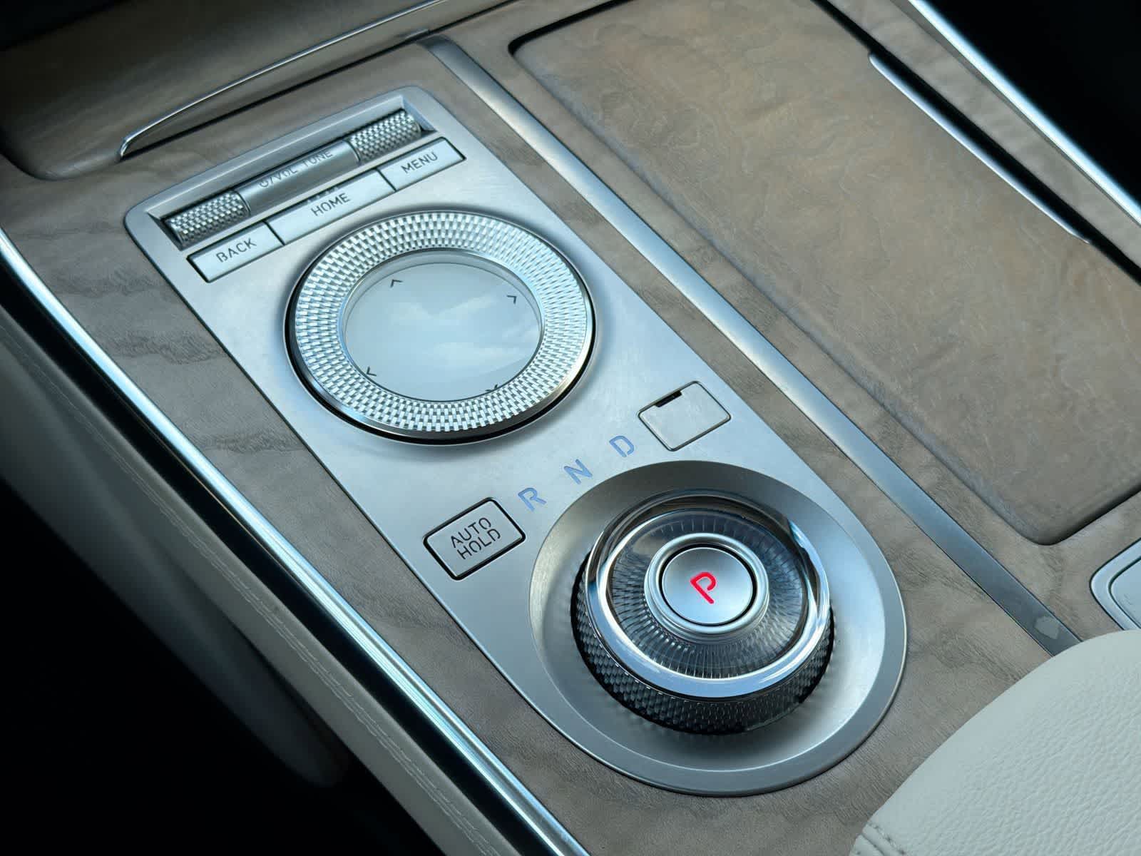 Thumbnail: 2021 Genesis GV80 - 34