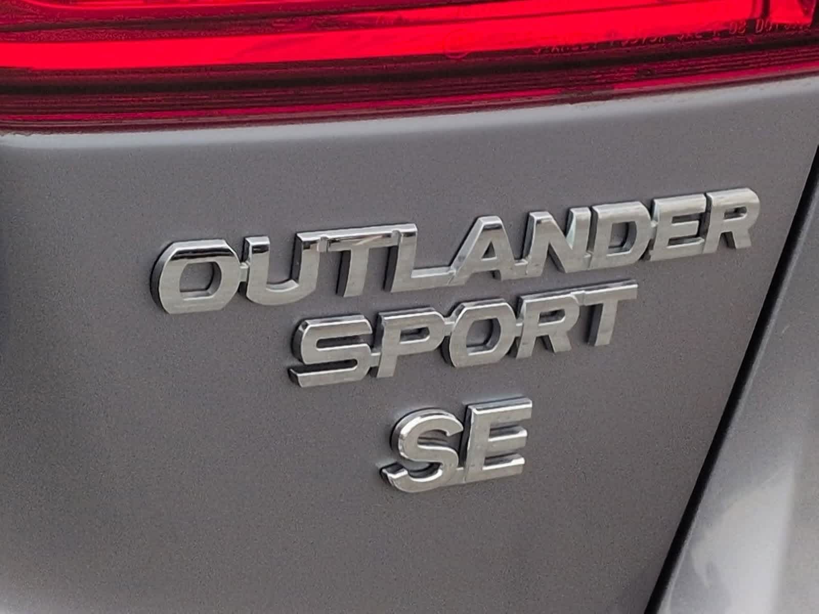 Thumbnail: 2016 Mitsubishi Outlander Sport - 13