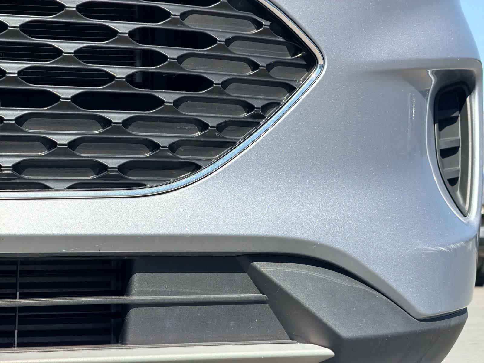 Thumbnail: 2022 Ford Escape - 10