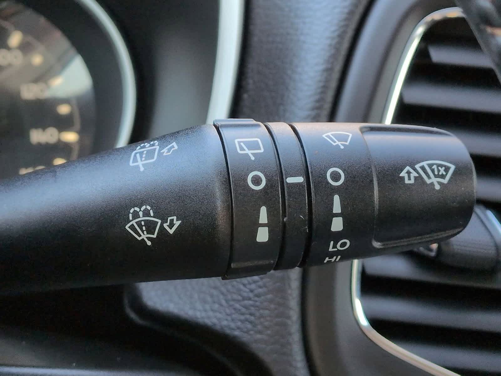 Thumbnail: 2018 Jeep Compass - 26