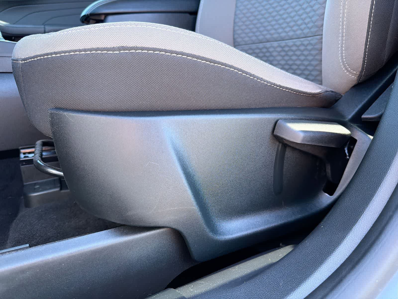 Thumbnail: 2022 Ford Escape - 17