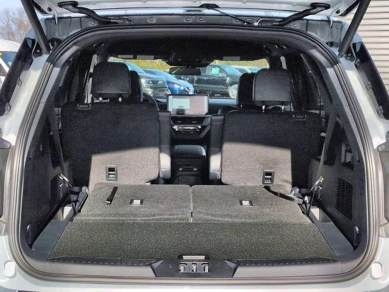 Thumbnail: 2026 Ford Explorer - 35