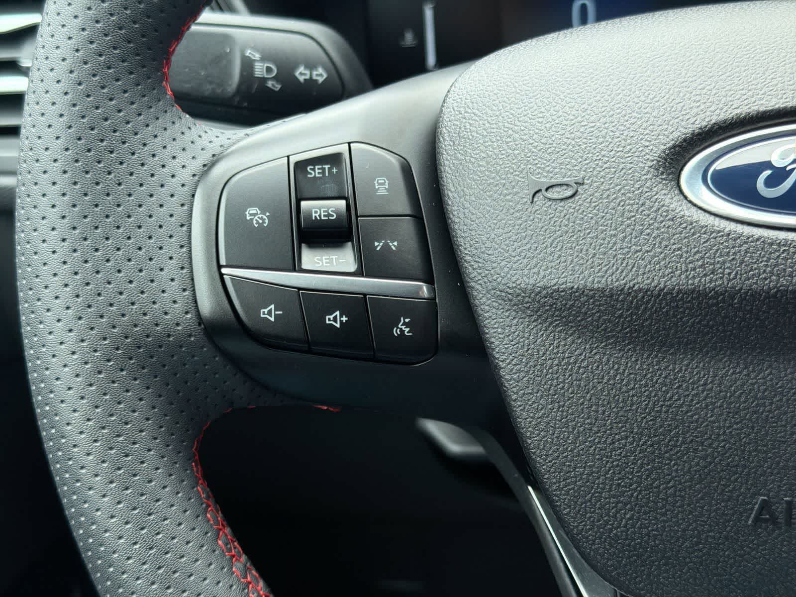 Thumbnail: 2023 Ford Escape - 26