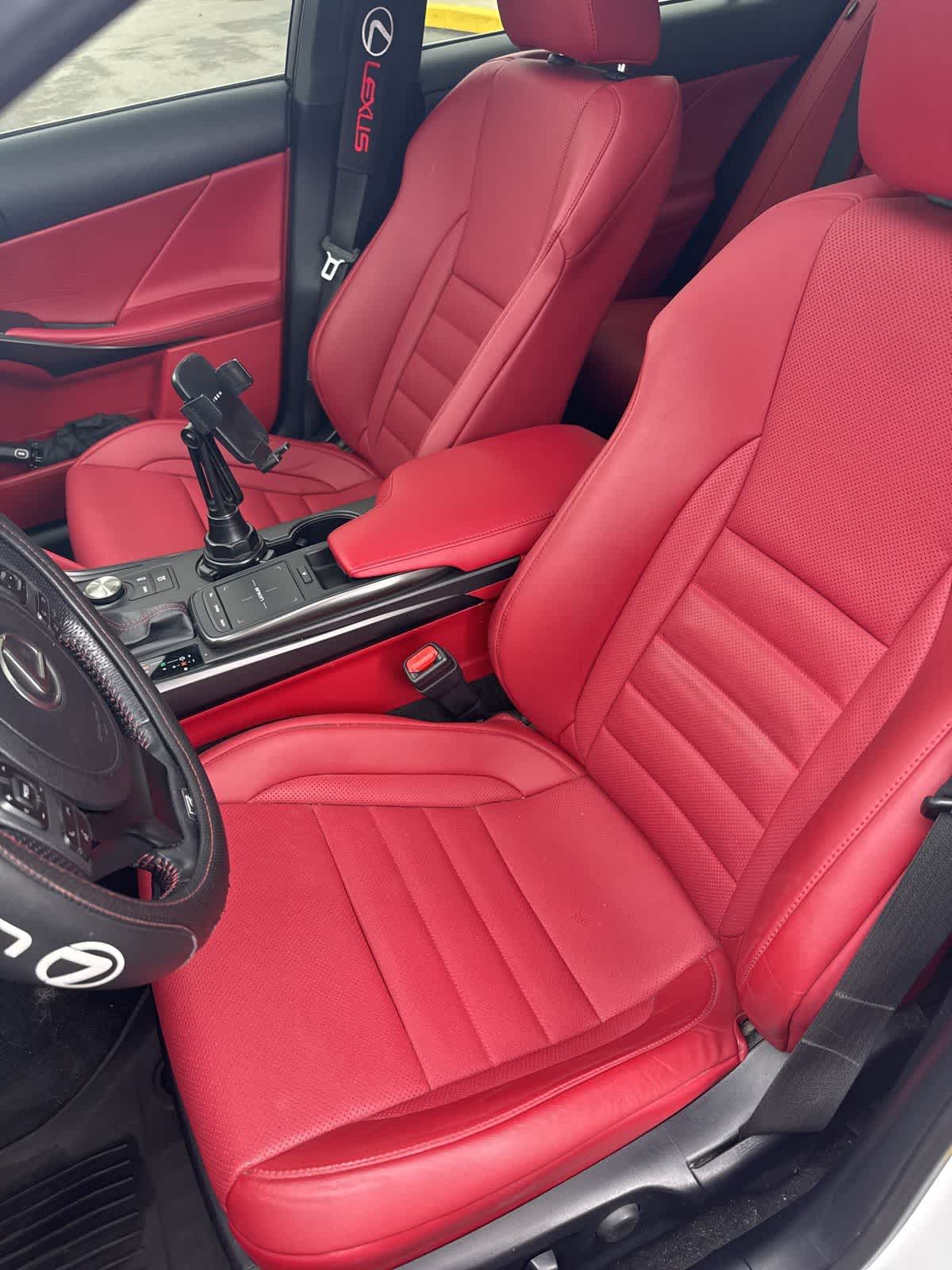 Thumbnail: 2022 Lexus IS - 9