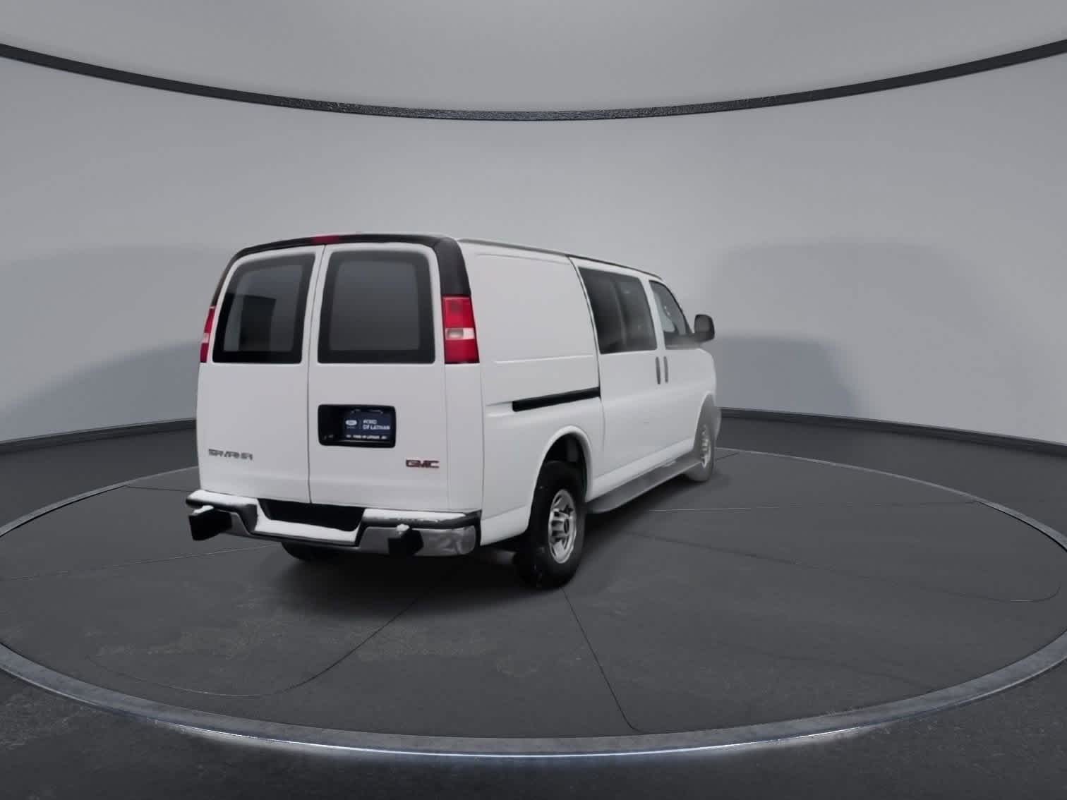Thumbnail: 2018 GMC Savana - 8