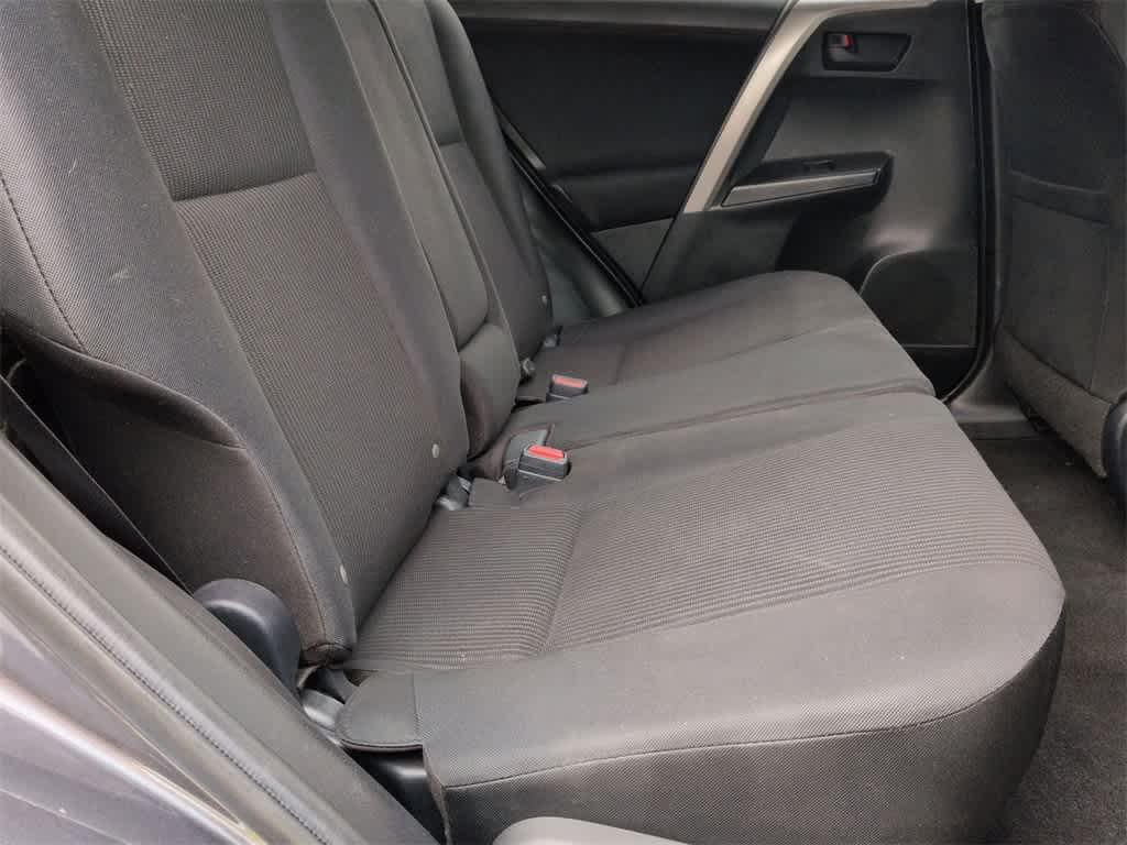 Thumbnail: 2016 Toyota RAV4 - 21