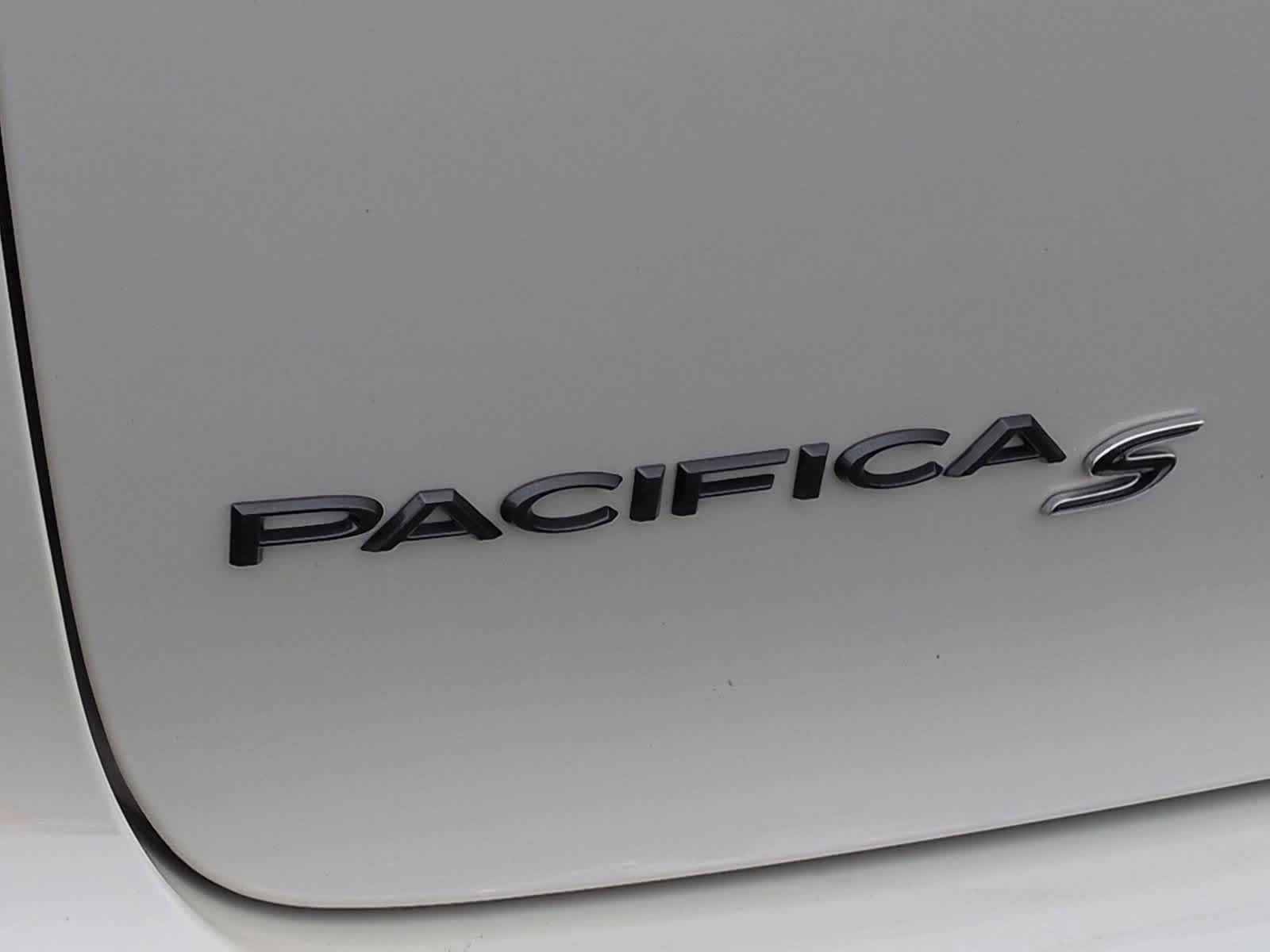 Thumbnail: 2020 Chrysler Pacifica - 13