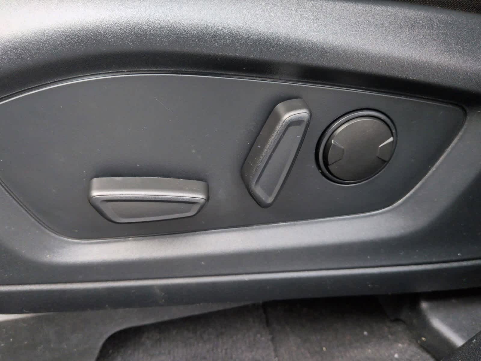 Thumbnail: 2022 Ford Explorer - 18