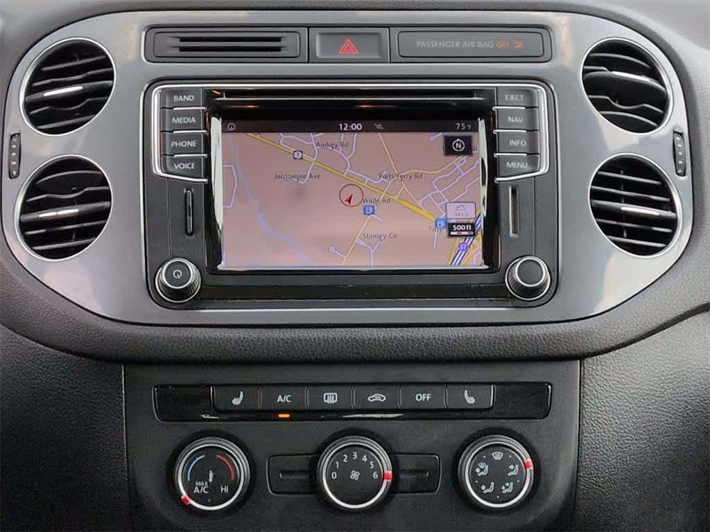 Thumbnail: 2016 Volkswagen Tiguan - 30