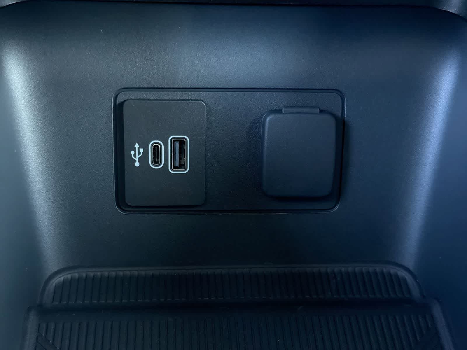 Thumbnail: 2026 Ford Explorer - 32