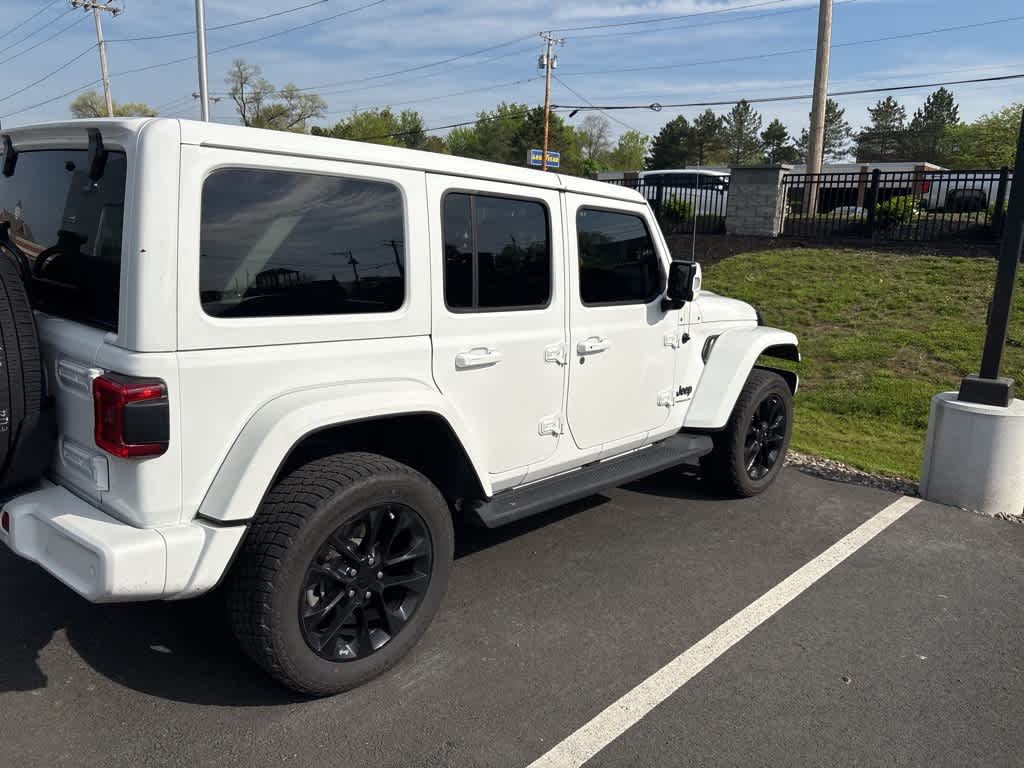 2023 Jeep Wrangler Sahara 3
