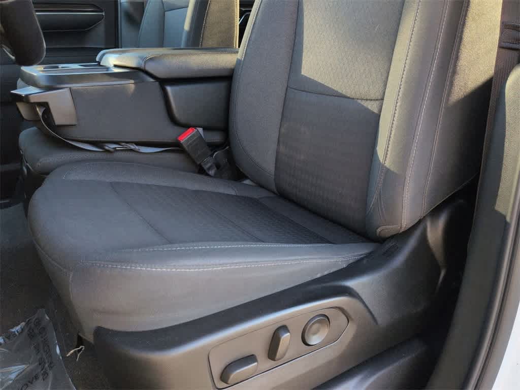 Thumbnail: 2022 Chevrolet Silverado 1500 - 17