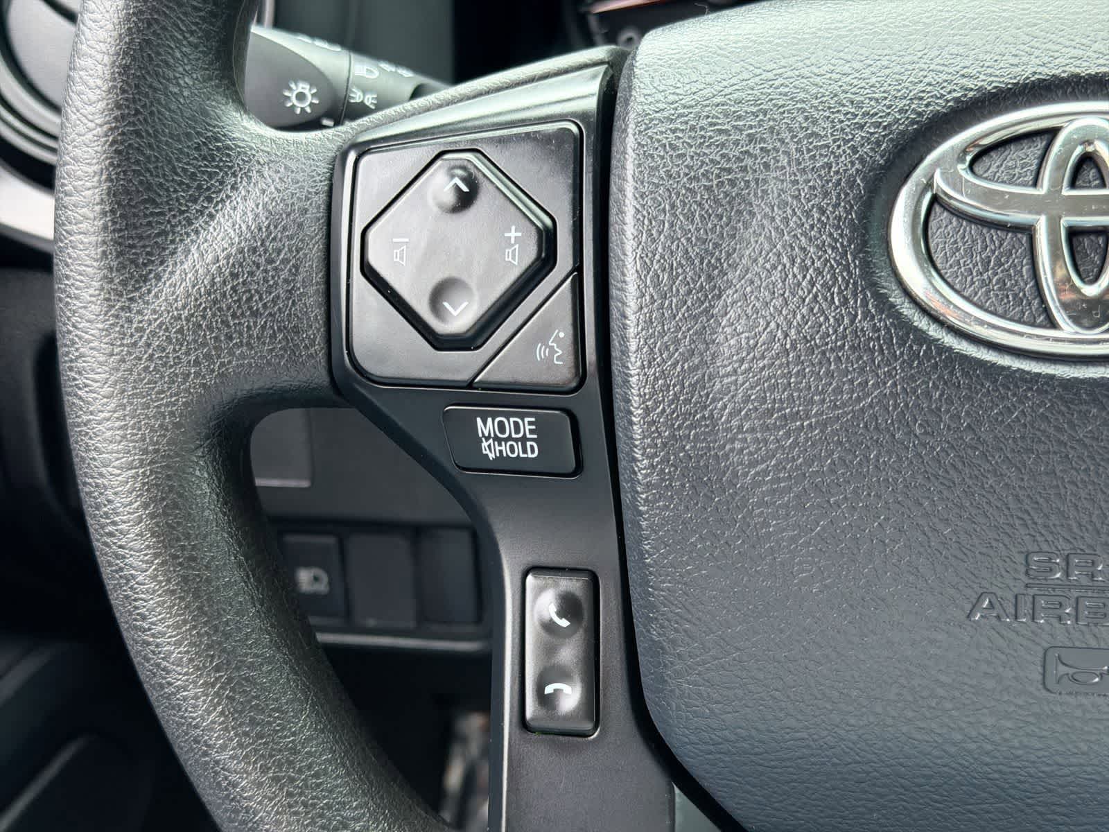 Thumbnail: 2020 Toyota Tacoma - 23