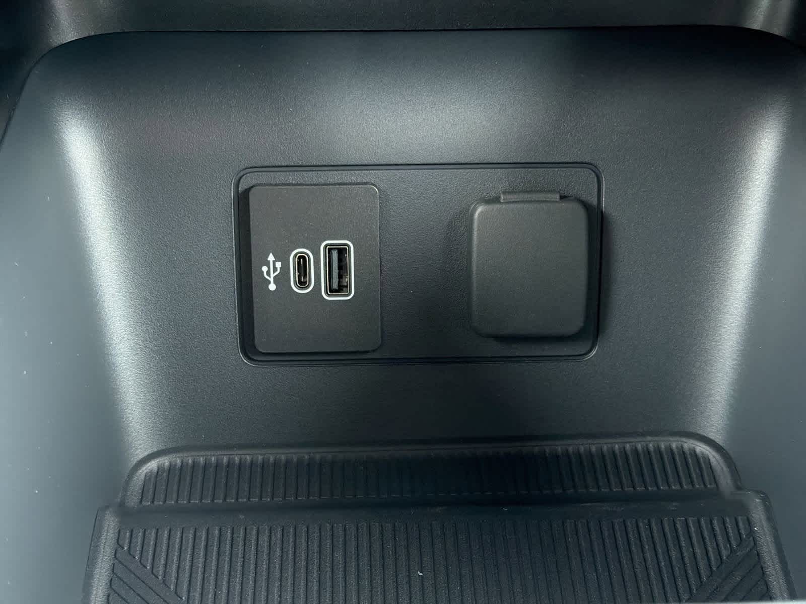 Thumbnail: 2026 Ford Explorer - 34