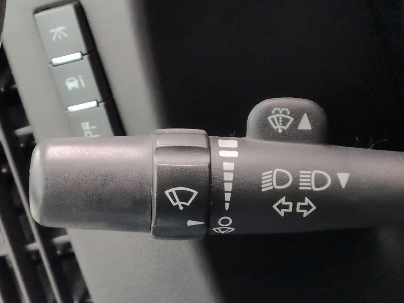 Thumbnail: 2018 GMC Savana - 27