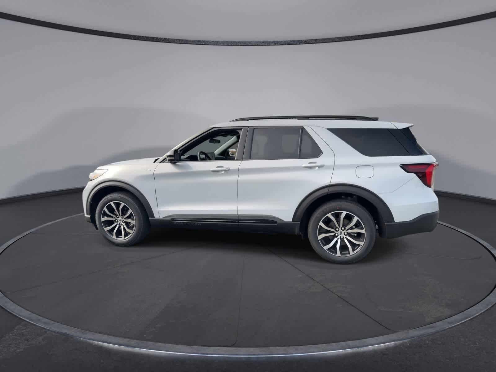 Thumbnail: 2026 Ford Explorer - 5