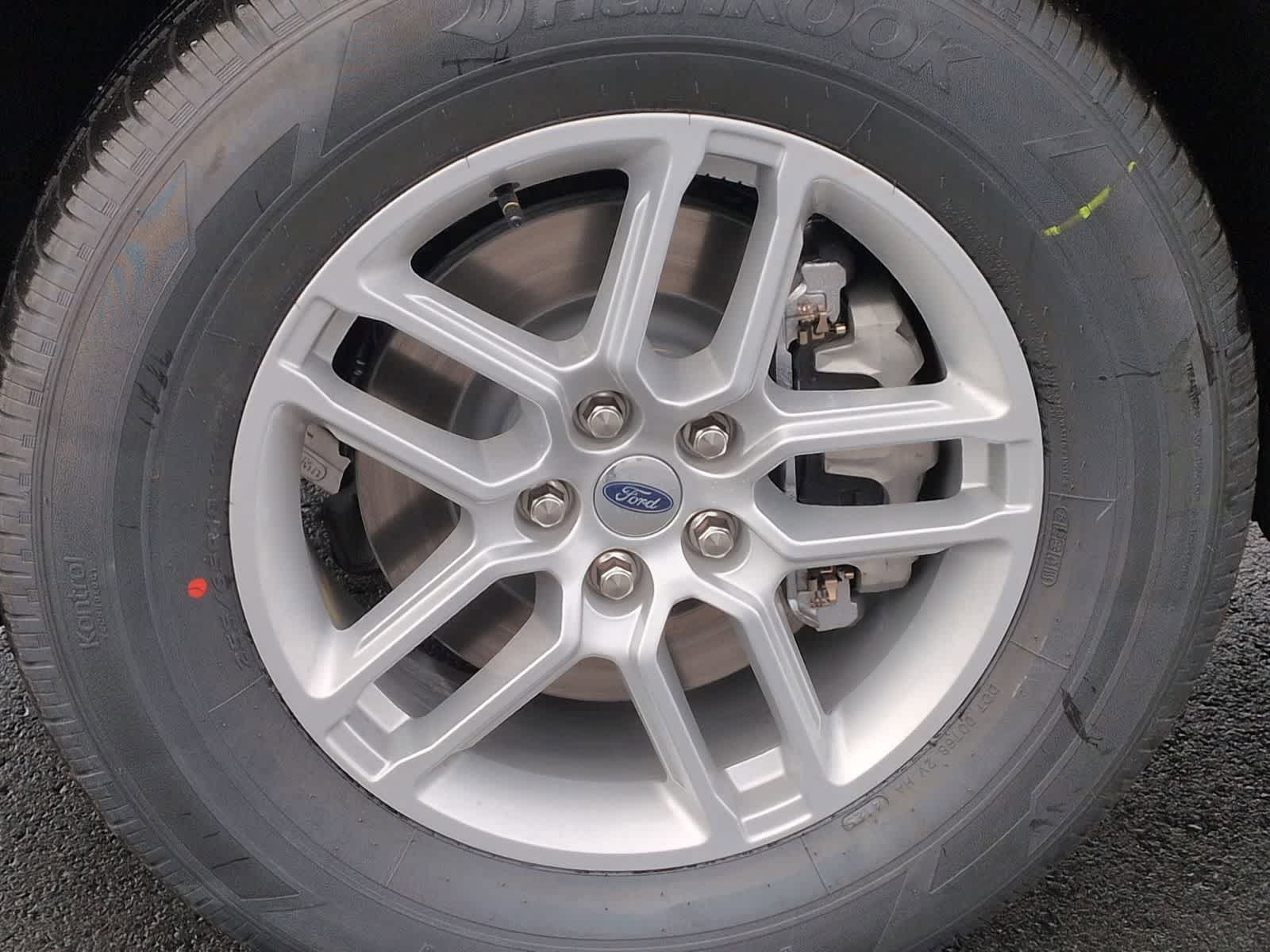 Thumbnail: 2026 Ford Explorer - 14