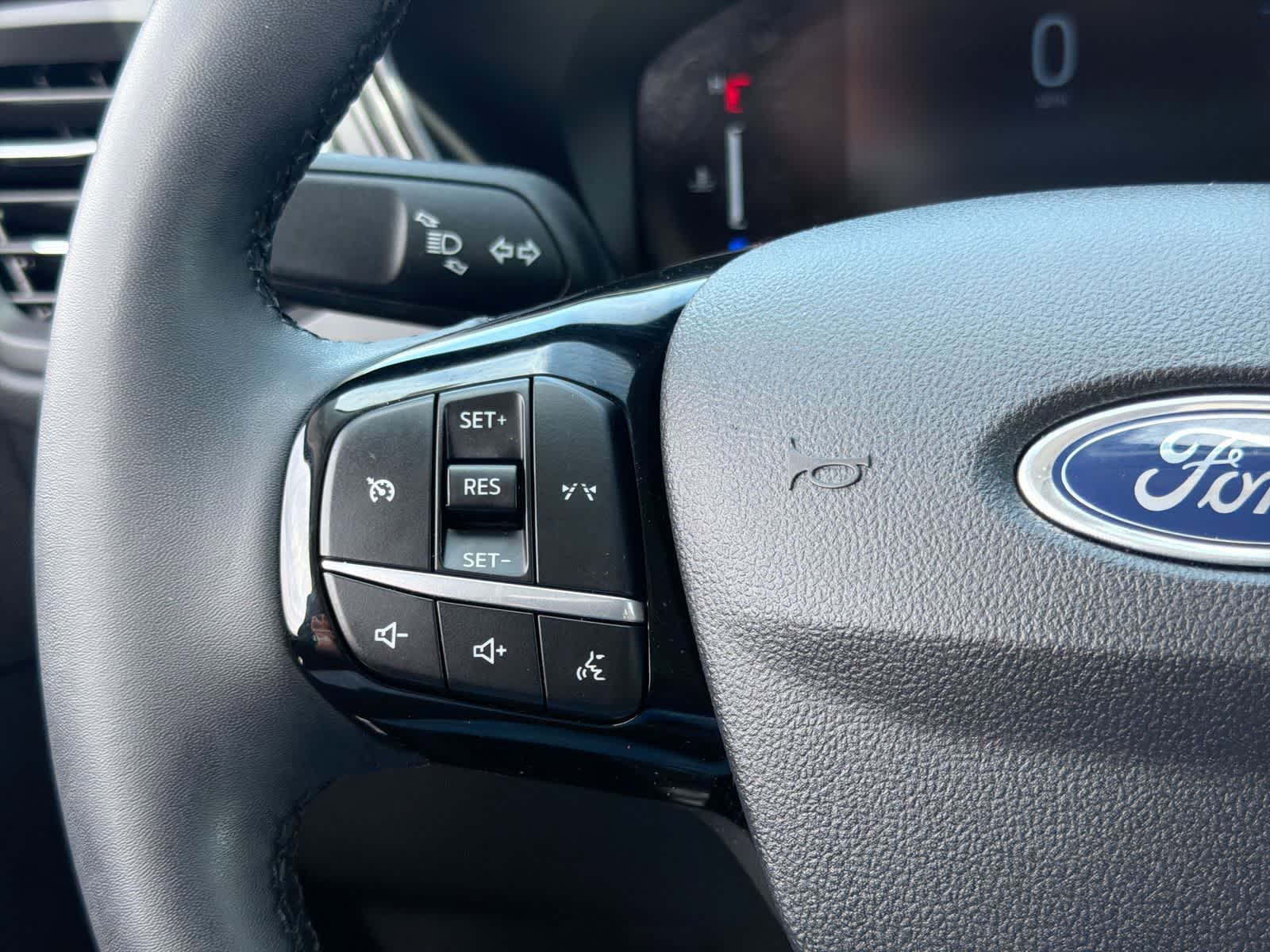 Thumbnail: 2023 Ford Escape - 24